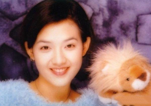 因男友而割掉子宫？从儿歌领唱到叛逆歌者，范晓萱如今过得怎样？