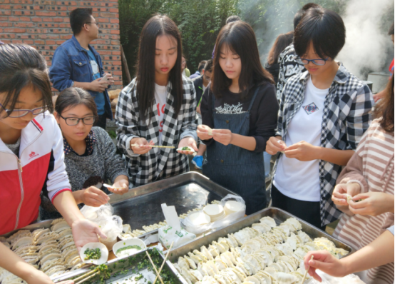 高考结束别掉以轻心，大学生活远比想象得更重要，学生要重视