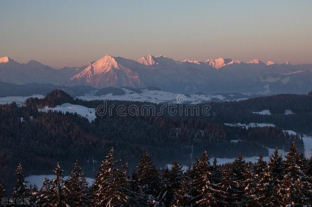 向我们的青春致敬