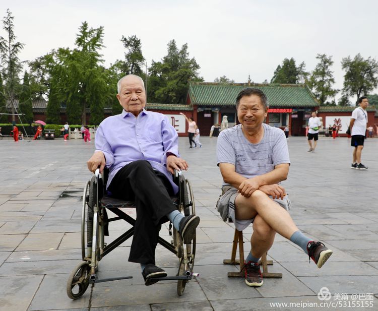 10月7日重阳节，十几首诗词100幅照片，致敬天下老年人