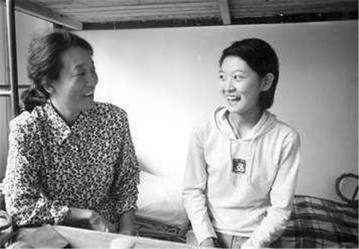 20年前，她14岁参加高考，以750分摘得理科状元，如今咋样了