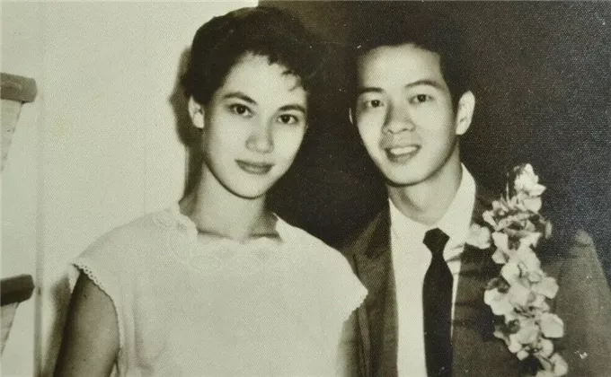 港版《上帝也疯狂》,周星驰林正英唯一的合作,“李小龙”来助阵