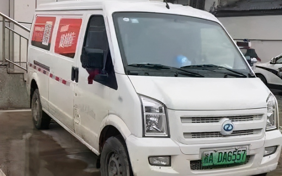 货拉拉模式：司机交1000块押金，入职培训半个小时就可上岗