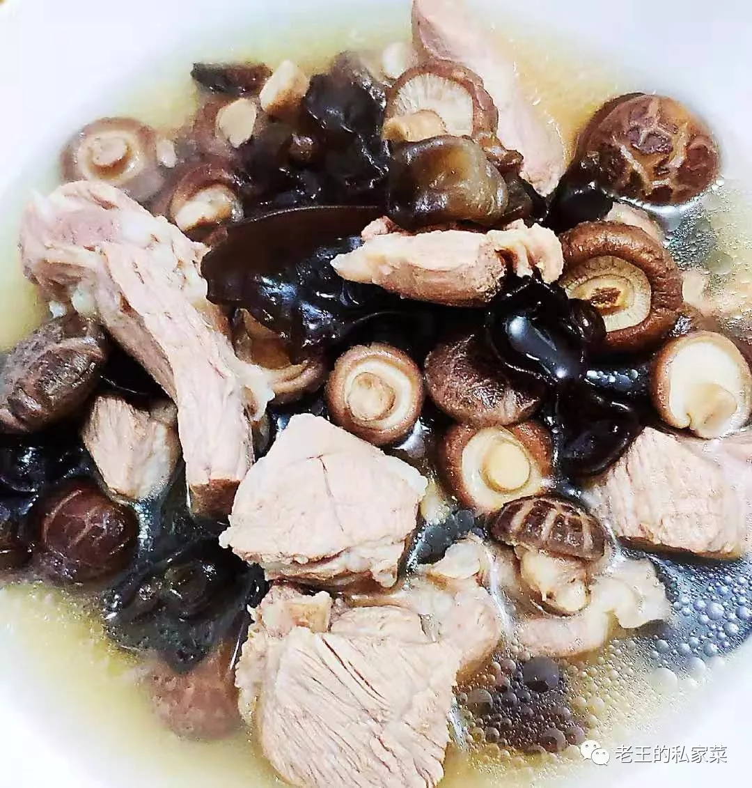 木耳冬菇瘦肉湯,木耳冬菇瘦肉湯的功效