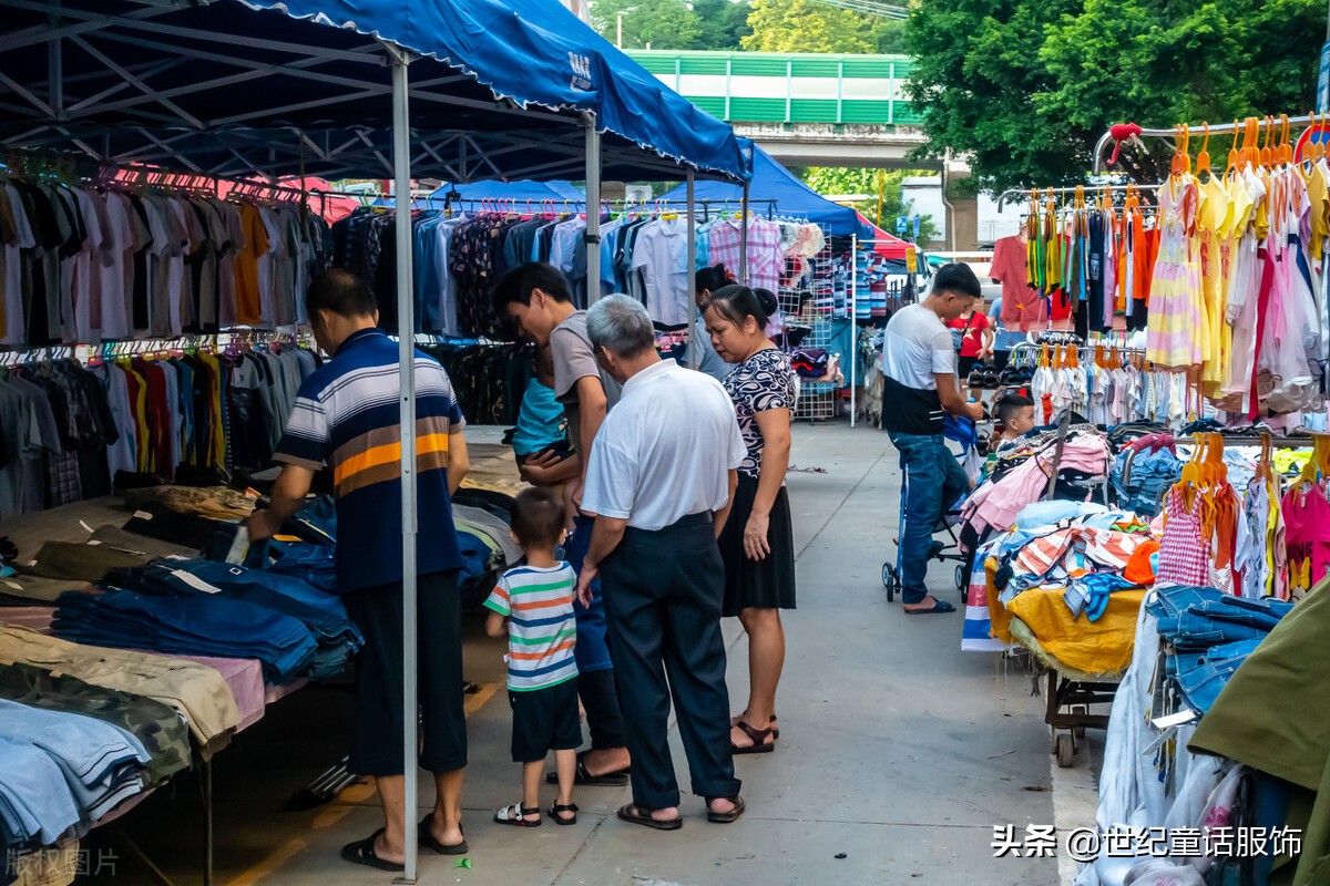 新手摆地摊卖服装怎么起步，五个步骤手把手教你