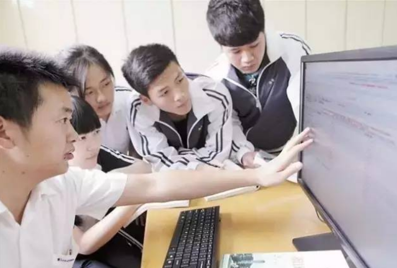 学医和学会计那个好（国内让人）