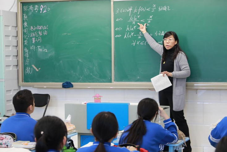 博士去当中学老师，大多从清北和国外名校招录，学霸才能叫学霸？