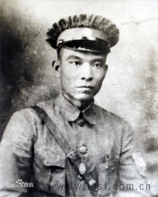 《觉醒年代》中的葛妈妈：休夫办女校，54岁赴法留学，满门英烈