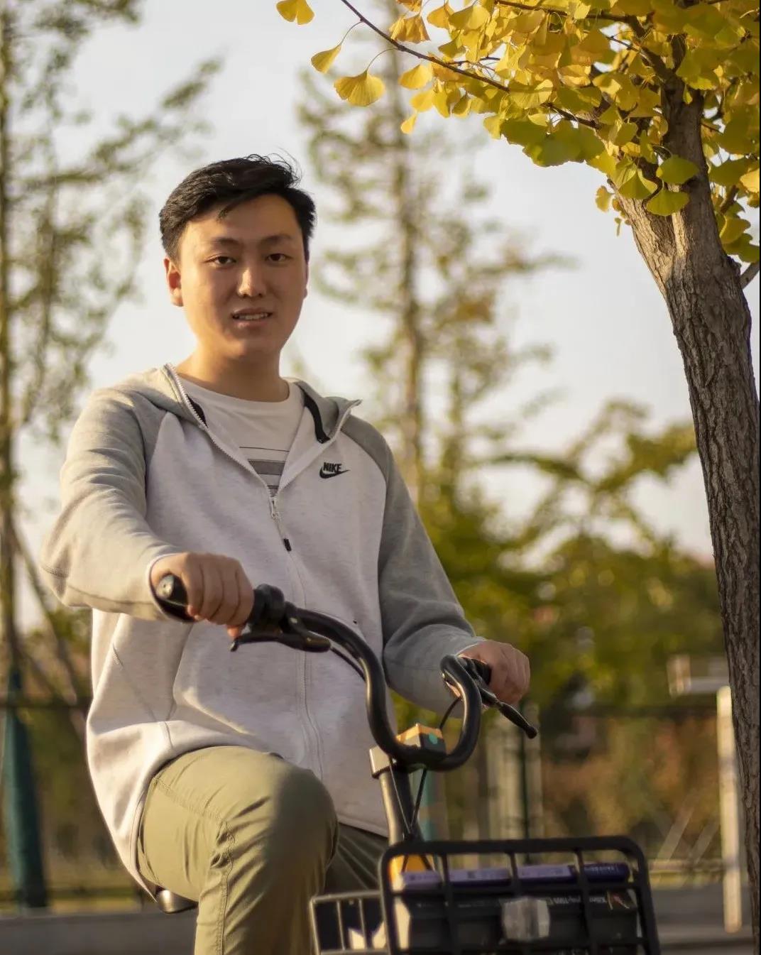 6岁接触计算机、高中自学编程，湖南