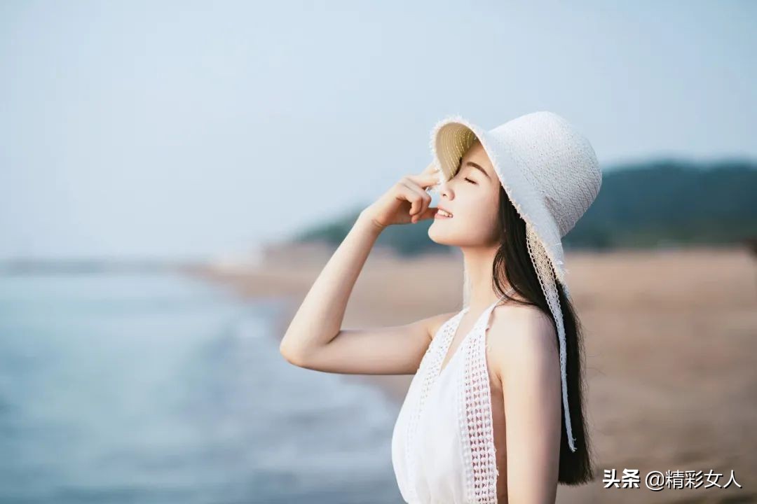 优雅如诗的女人，智慧与温柔并存