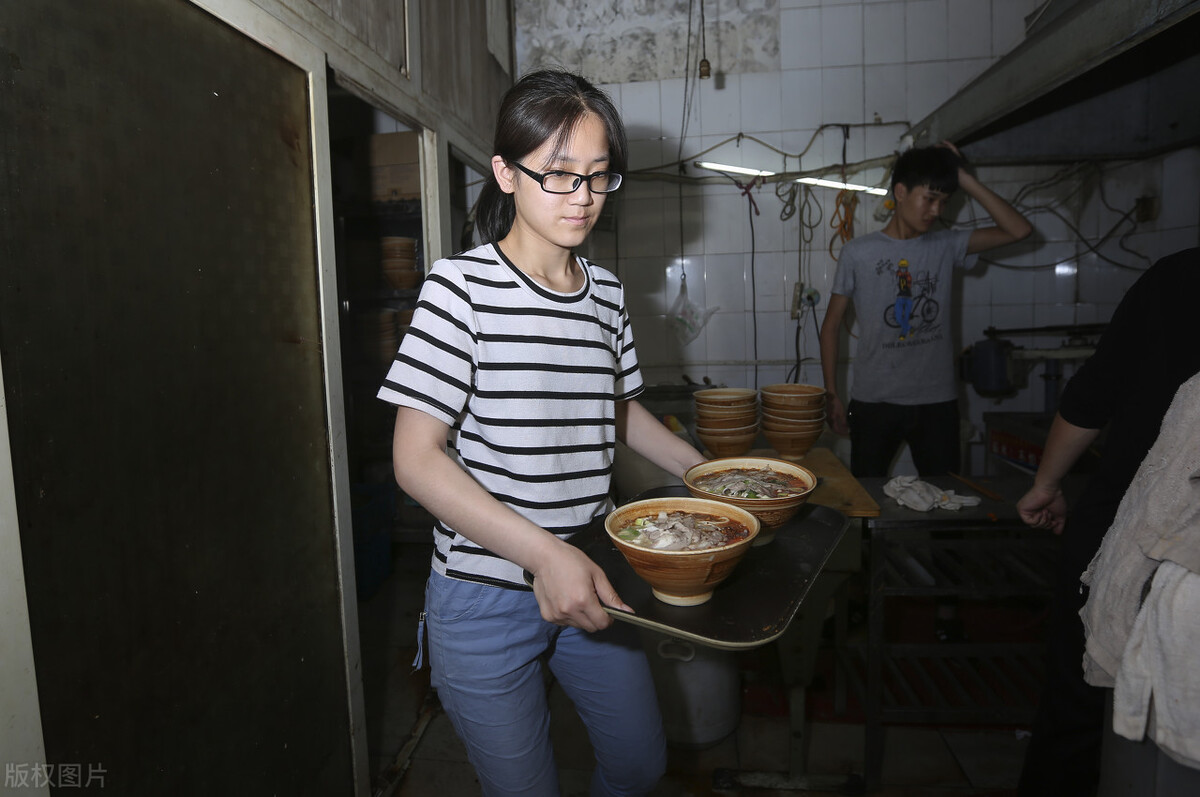 江西大哥开面馆，利用顾客的贪婪，年赚70万，方法具有实操性