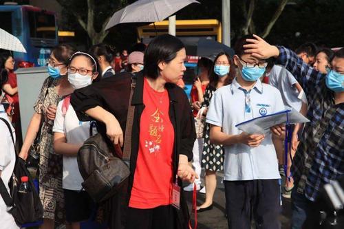 高考家长要不要陪考？有哪些注意事项？这3点要注意