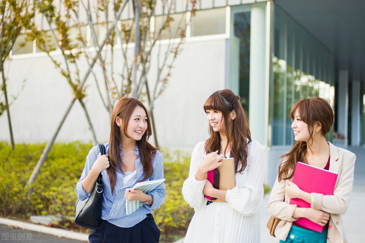 成都信息工程大学怎么样（西华大学）