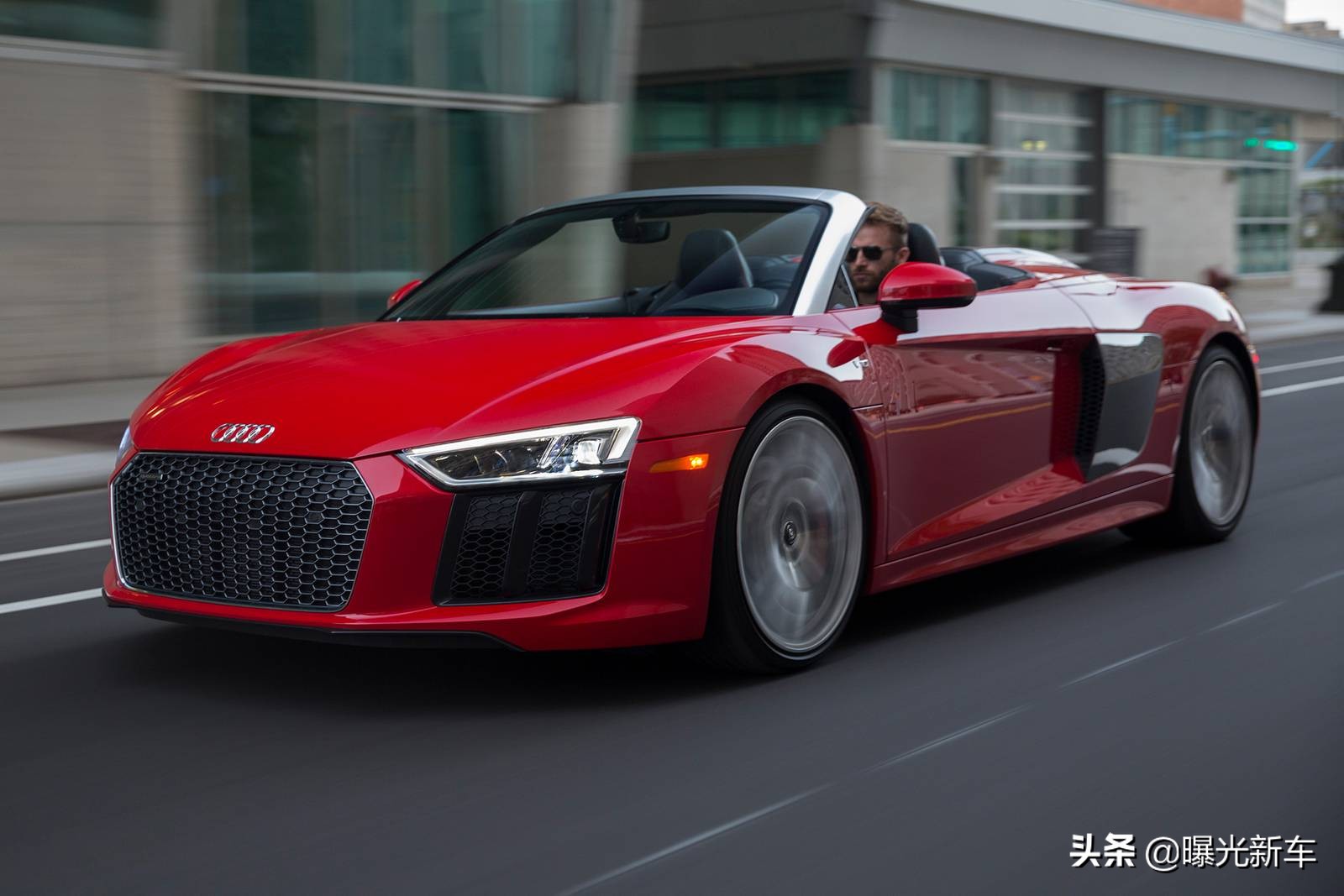 奥迪R8双座运动轿跑车CarPlay导航系统升级版