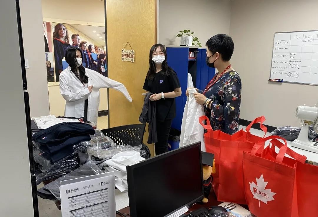 加拿大邦德多伦多国际学院开学第一天！欢迎回校