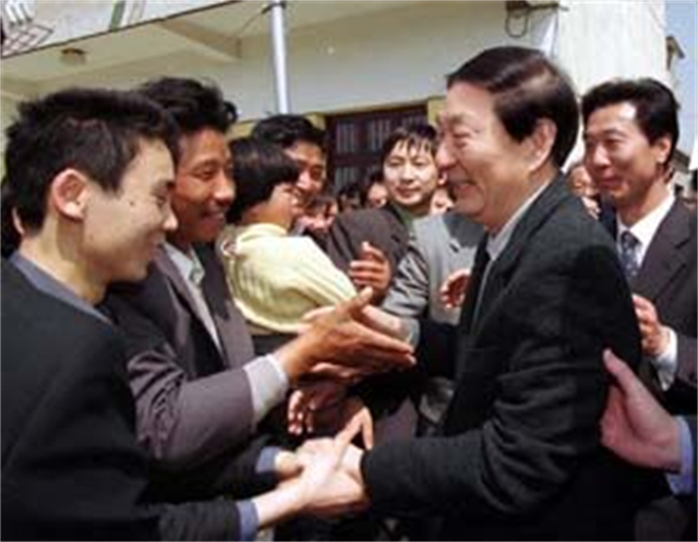 朱镕基在清华介绍自己的新书：只讲真话没有套话