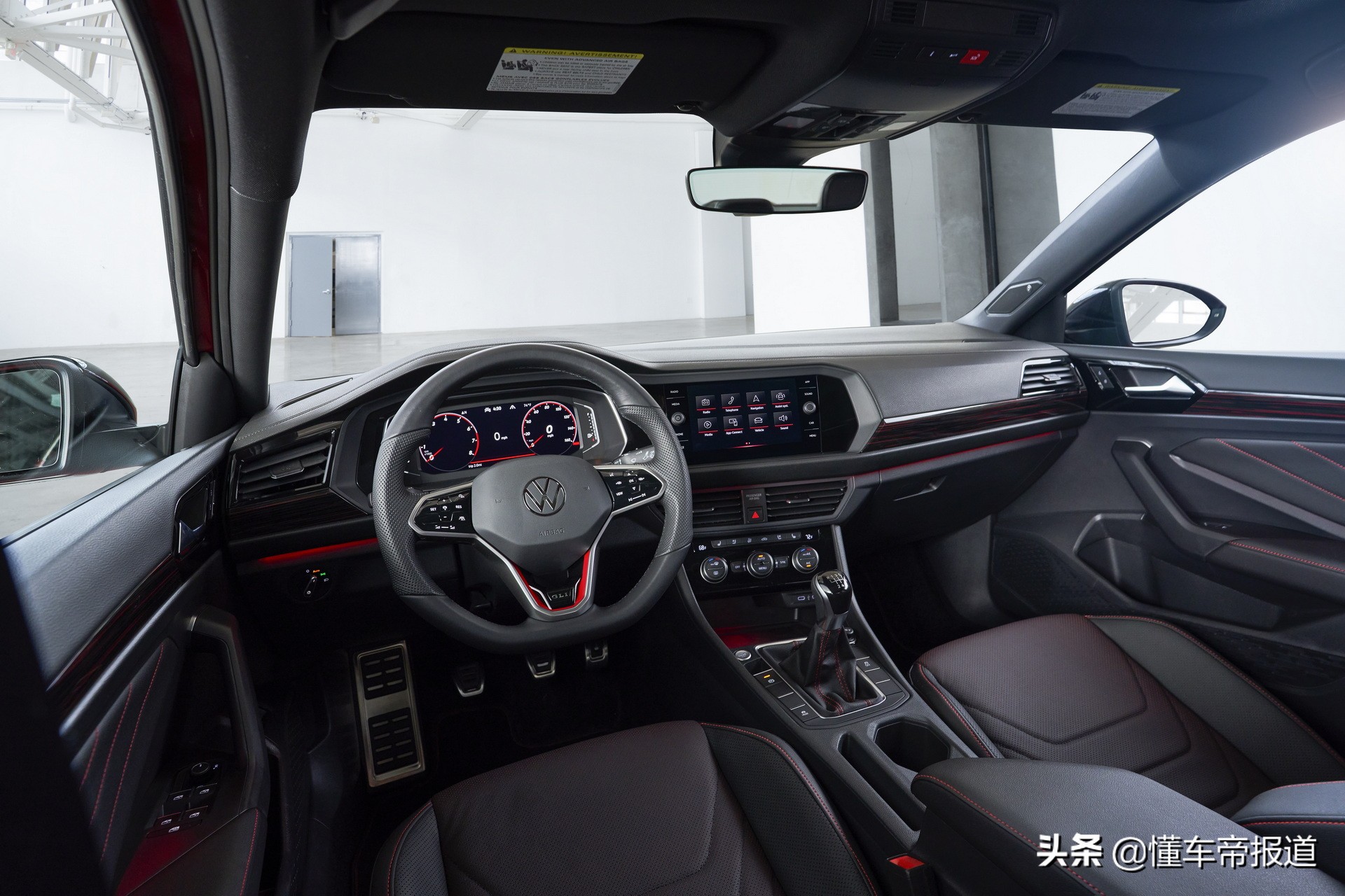 新车｜思域怕吗？大众新款速腾正式发布，换1.5T发动机，造型调整