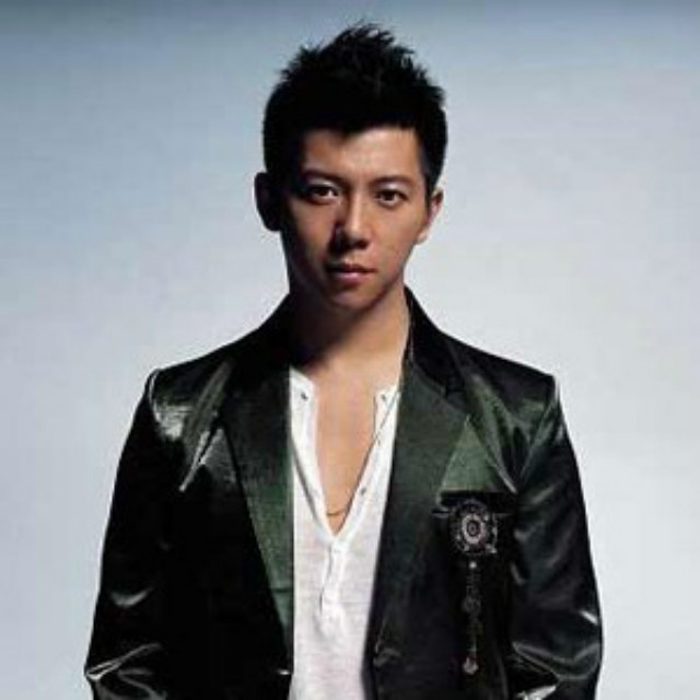 “最佳组合”羽泉现状：有人成企业家，有人进监狱模样大变