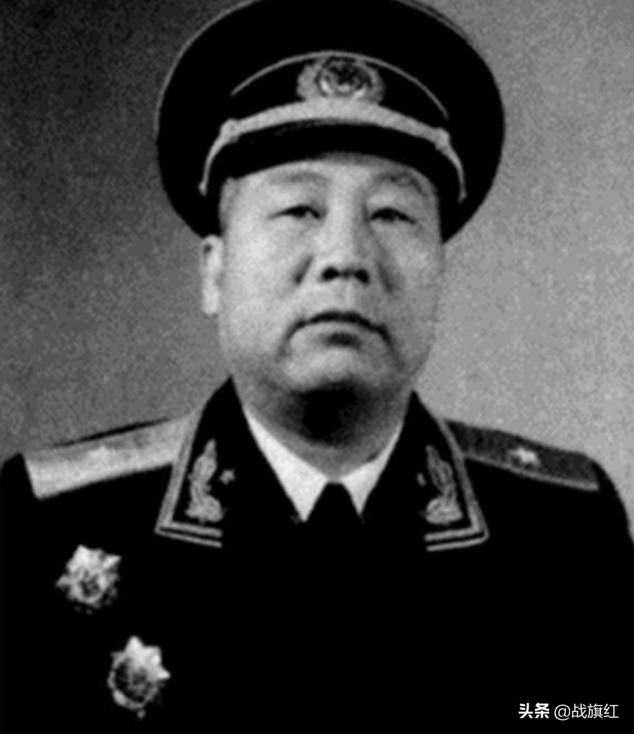曾克林抢滩大榭岛，指挥12个营4万余人北上。