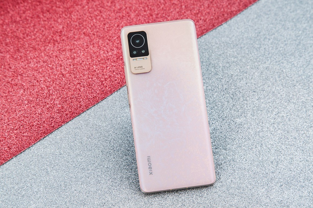 10月送给女朋友新手机？这四款公认自拍好、颜值高