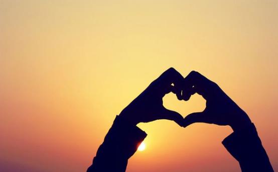 与男人聊天时，聪明的女人，会用这3句话做开场白