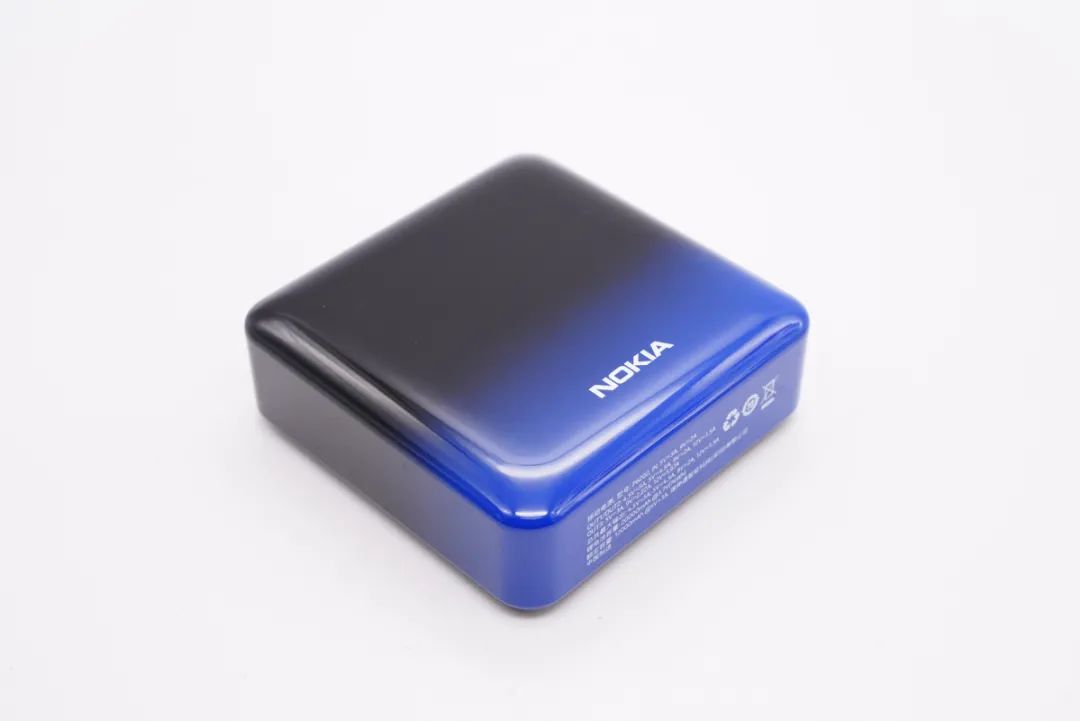 拆解報告：NOKIA諾基亞22.5W快充移動(dòng)電源P6202-充電頭網(wǎng)