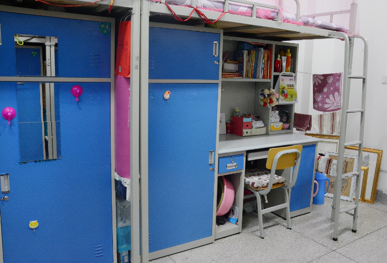 高中毕业后才明白，高中住校和不住校差别大，是存在一定不同的