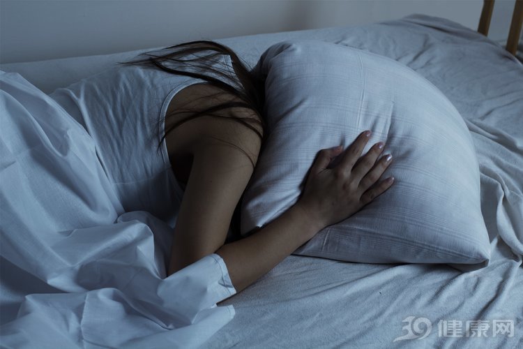 春梦解析：人类梦境形成的奥秘与心理机制