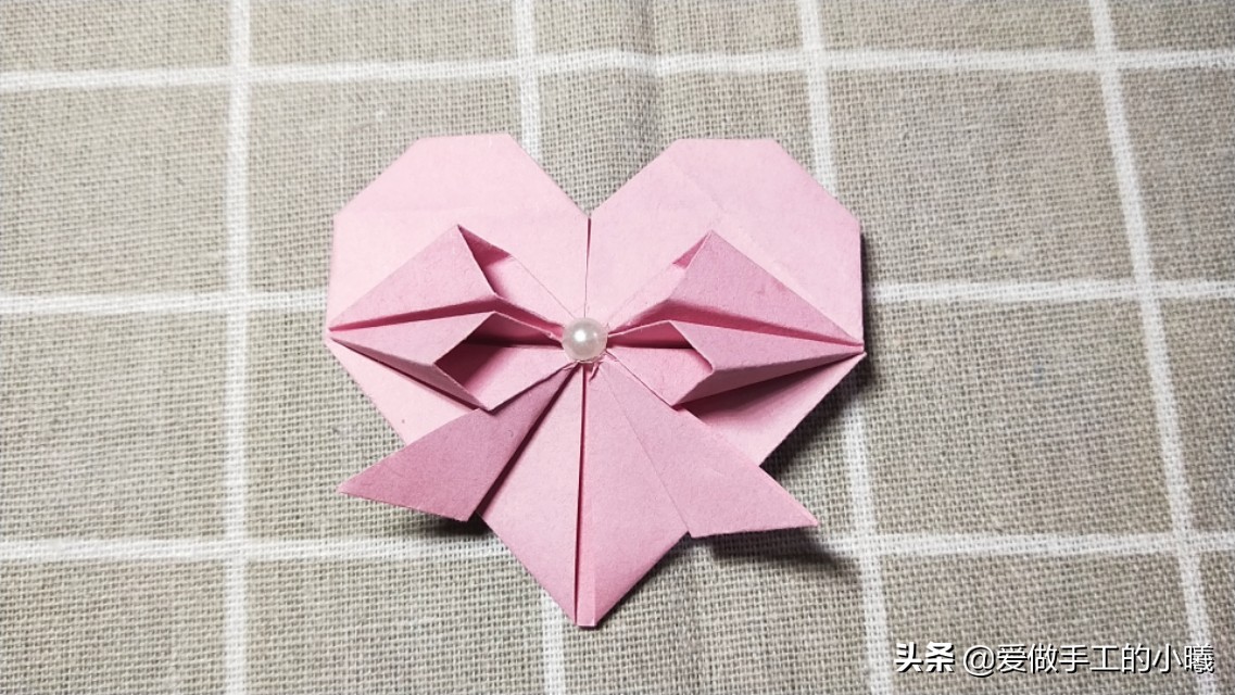 折纸教程:当爱心遇上蝴蝶结，简单别致，漂亮加倍