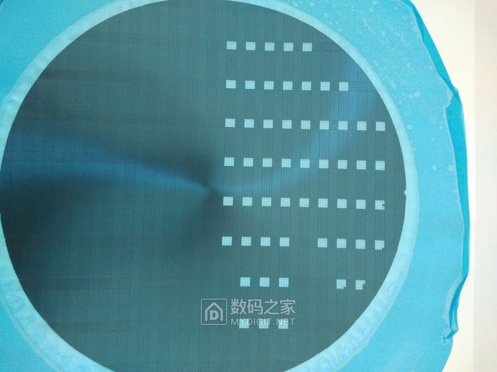 高逼格手办！整套晶圆片讲解，带领你进入芯片的内部世界