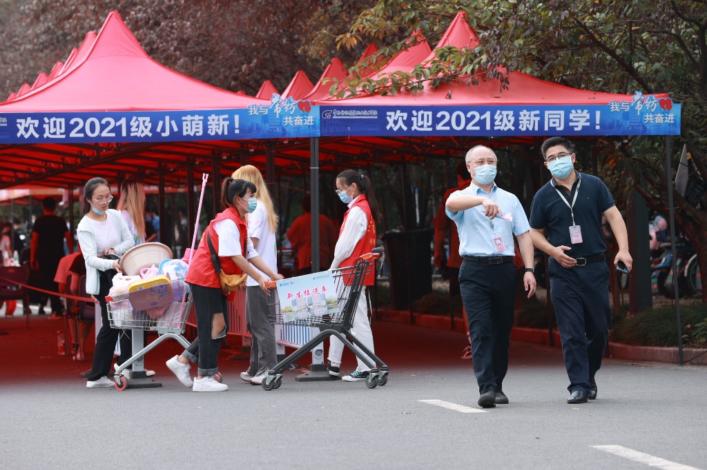 开学季里，看这所地方高校如何安全迎新 、保障教学？