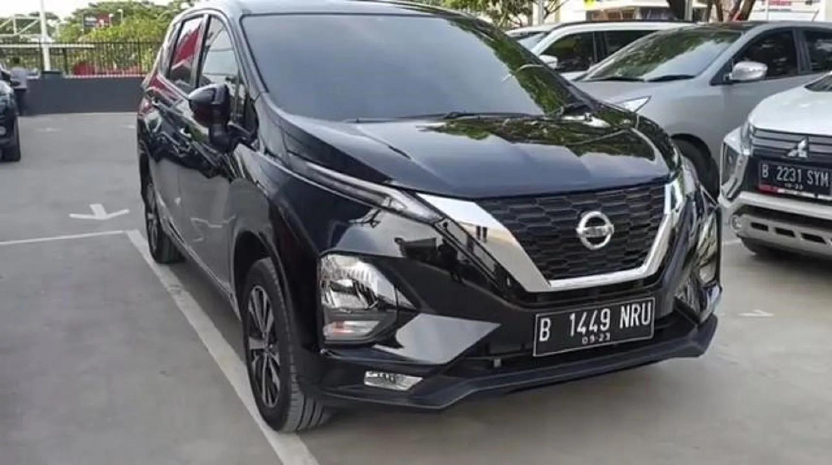 上来就给飞度下马威!新日产骊威亮相,轴距2.75米,空间不输思域