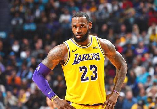 NBA历史第一小前锋(NBA现役十大小前锋：一队占2位猛将，詹姆斯依旧保持联盟前十)