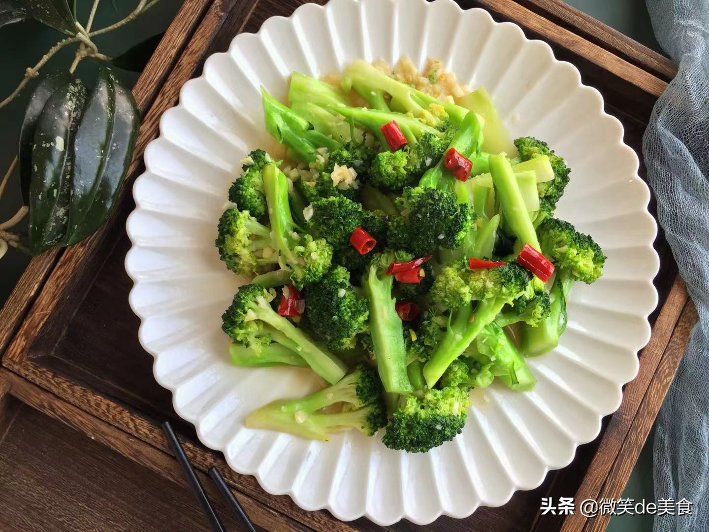 西兰花和它是黄金搭档(兰花和西兰花)