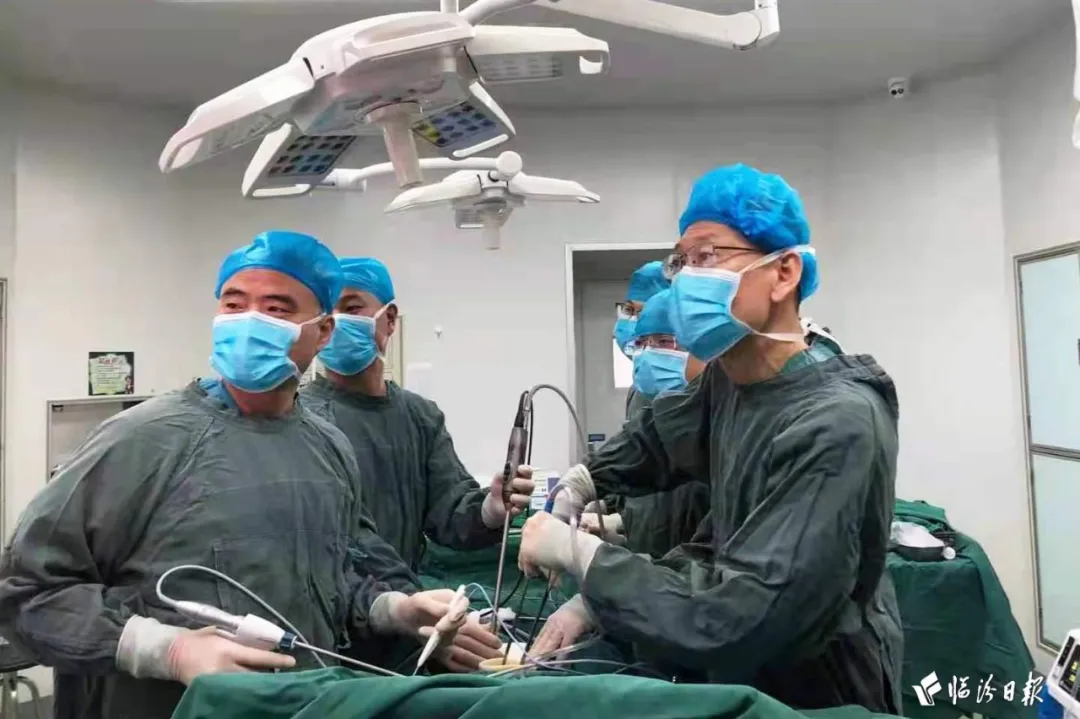 临汾日报：市中心医院心外科、胸外科再度携手破难题