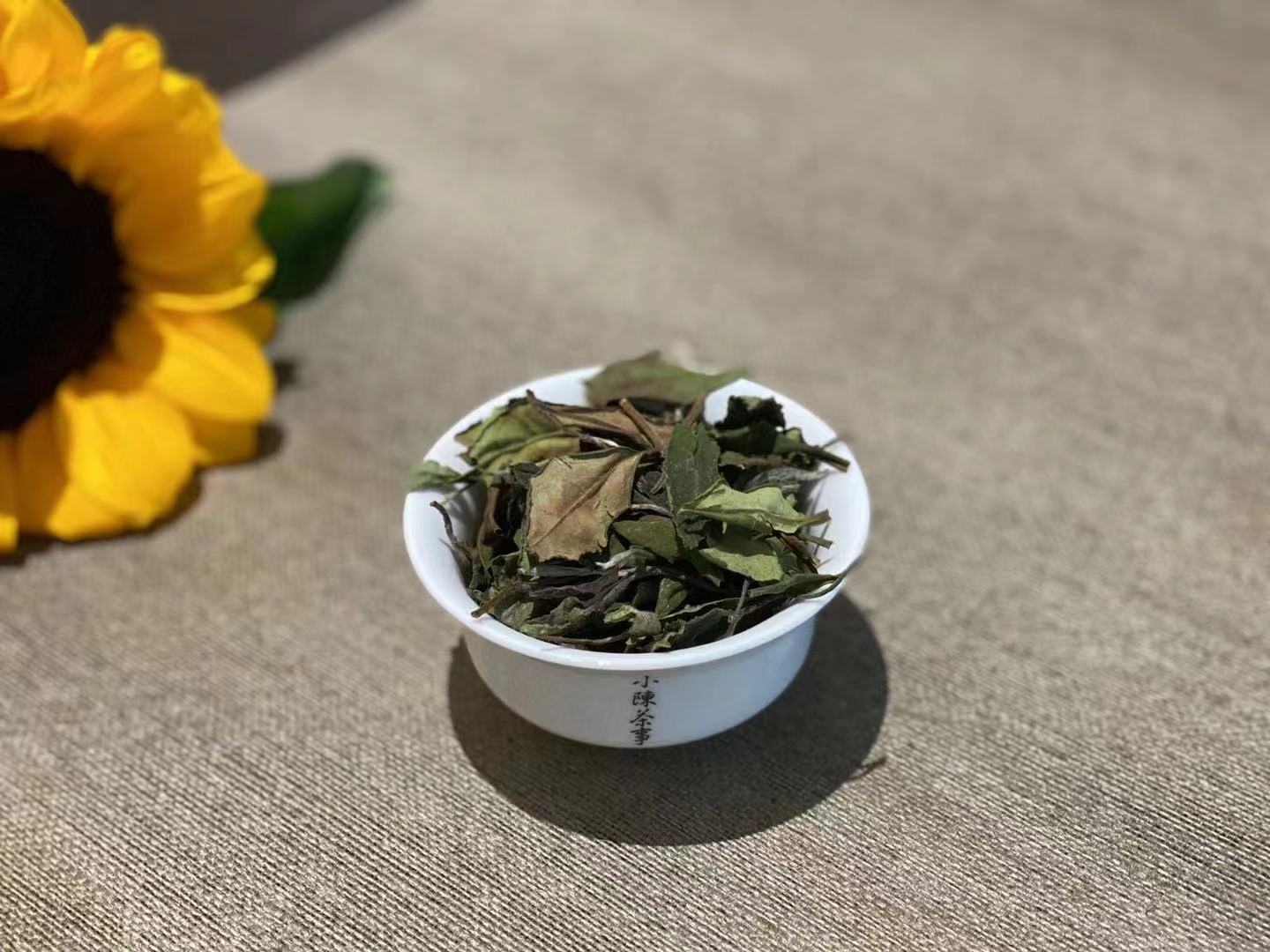 饼茶没有散茶好，寿眉不值钱，10个白茶偏心语录，你中了几个？