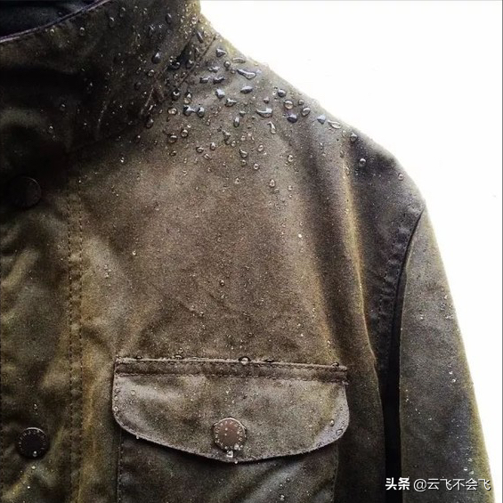 雨衣十大品牌（干货分享4款奢侈雨衣品牌）
