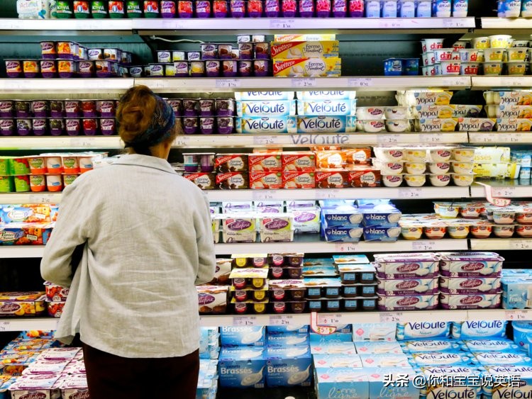 喝酸奶的亲子英文：舔盖、刮干净怎么说？Drink yogurt说法对吗？