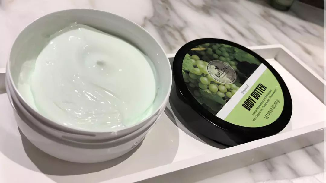 寒冬来了，身上又起皮干燥？戚薇教你一妙招，只需抹一下就好