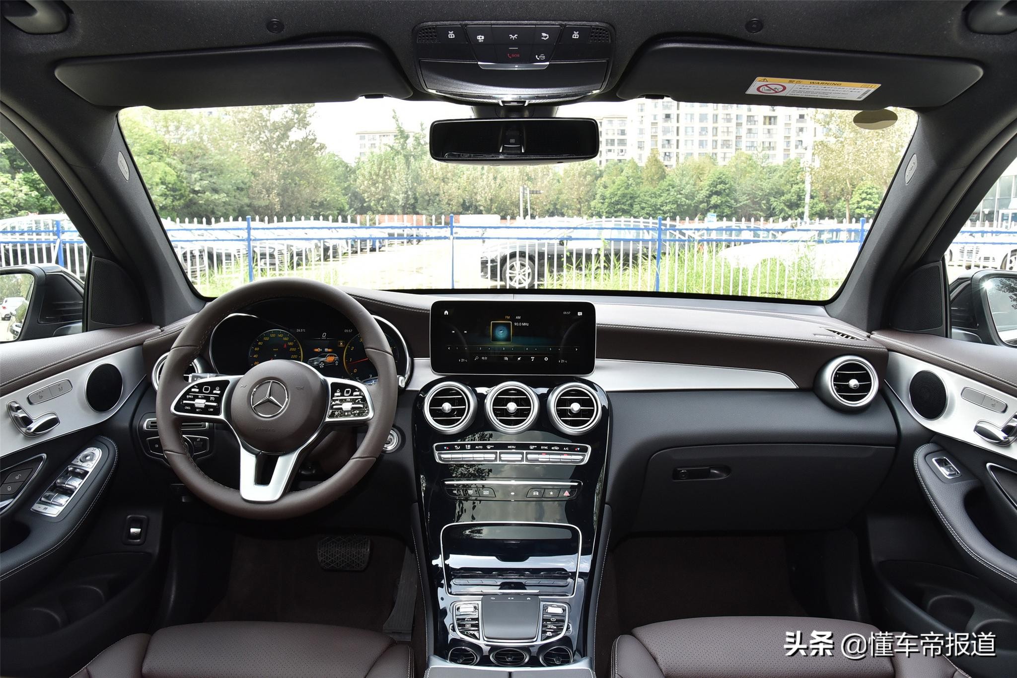 新车 | 与C级共享内饰设计和动力系统，奔驰新一代GLC最新消息
