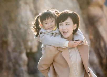 岳丽娜女儿图片(46岁岳丽娜晒照) - 赤虎壹号