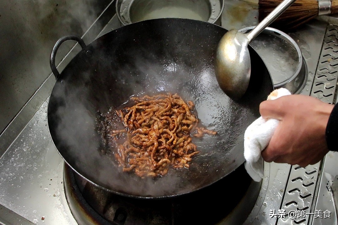 大厨分享京酱肉丝正确做法，过程详细操作简单，入口滑嫩真正宗
