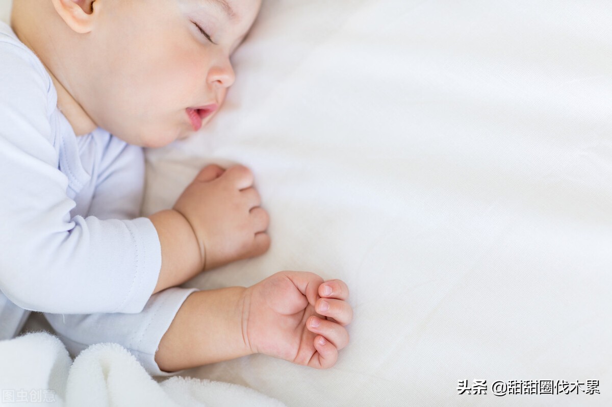 白天睡觉晚上闹，新生儿睡眠怎么搞？5招帮你搞定“睡渣”宝宝