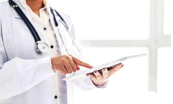 12岁男孩出现怪病，被催眠后说出2年前教室里的秘密