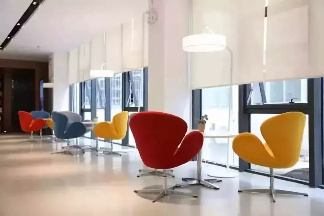 让学渣都“以身相许”的13个大学图书馆，这舒服，这惬意，不走了