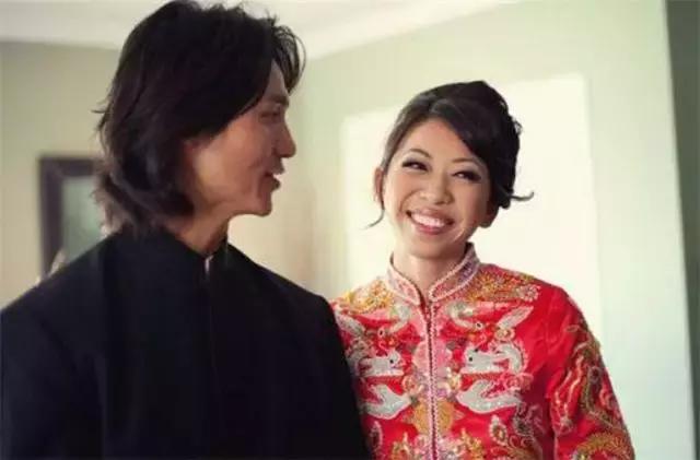 他是武术冠军功夫不输甄子丹，在香港没名气，在好莱坞却大放异彩