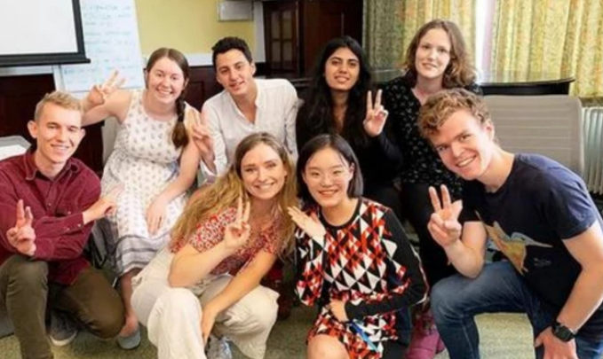 清北VS哈佛剑桥“宿舍”对比，一个天上一个地下，差距非一星半点