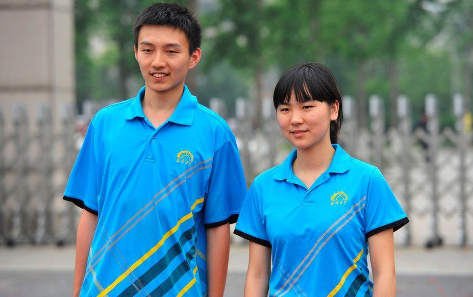 湖北一考生拒绝保送清华，称要享受高考过程，最终考了多少分？