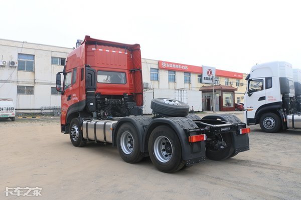 dCi465发动机+DT14变速箱，实拍东风KL牵引车，报价33.5万