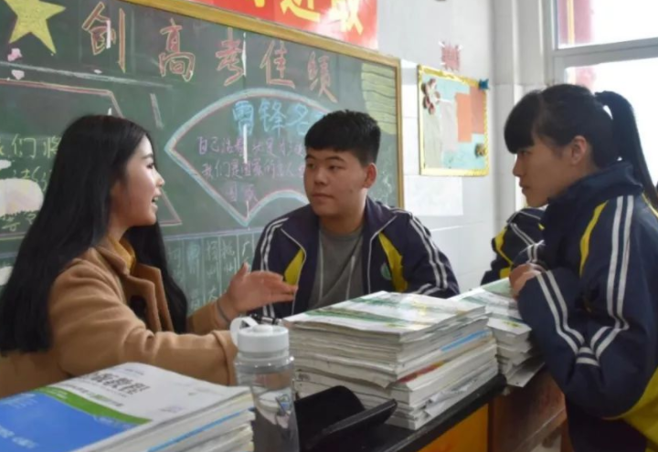 中高考将迎来小语种时代，英语主科地位恐要不保，部分省市已落实